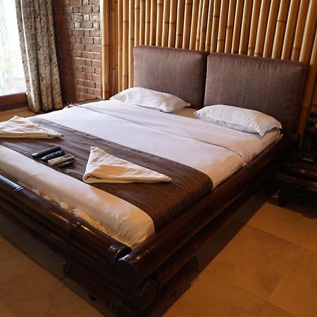 Bamboo And Bricks Resort Welhe ภายนอก รูปภาพ