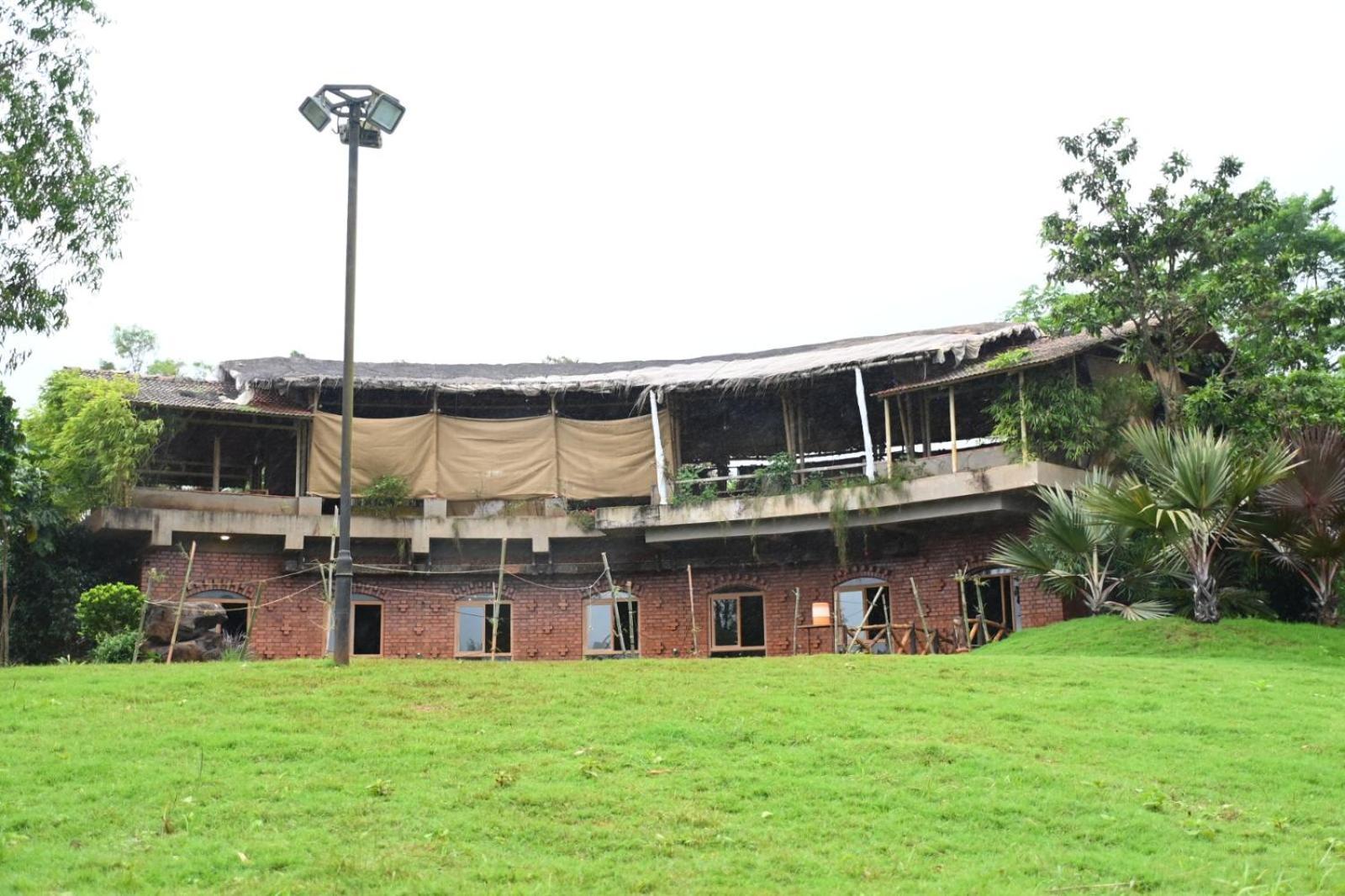 Bamboo And Bricks Resort Welhe ภายนอก รูปภาพ