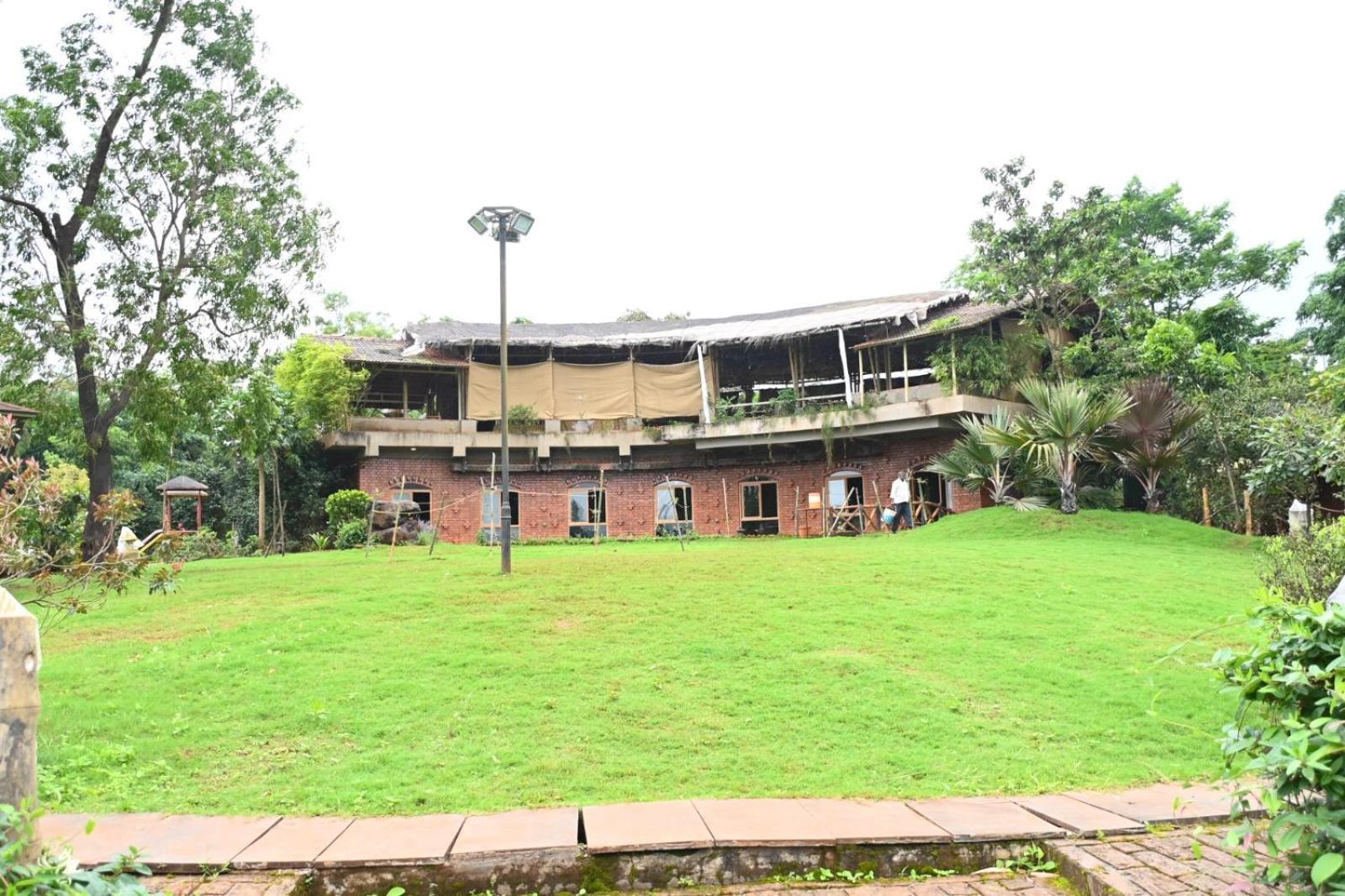 Bamboo And Bricks Resort Welhe ภายนอก รูปภาพ