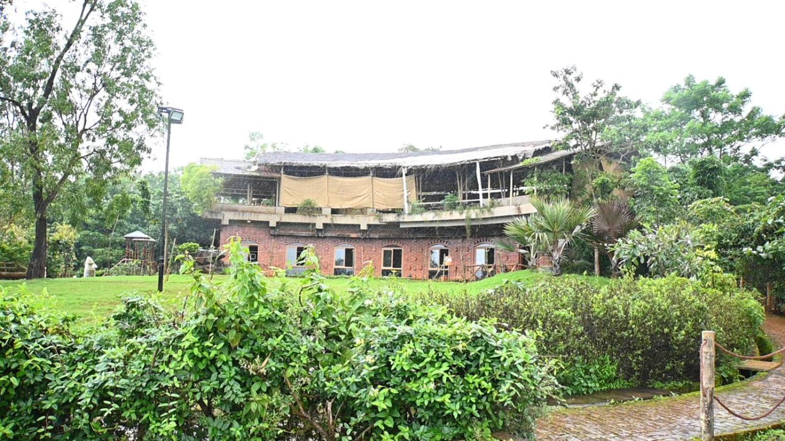 Bamboo And Bricks Resort Welhe ภายนอก รูปภาพ
