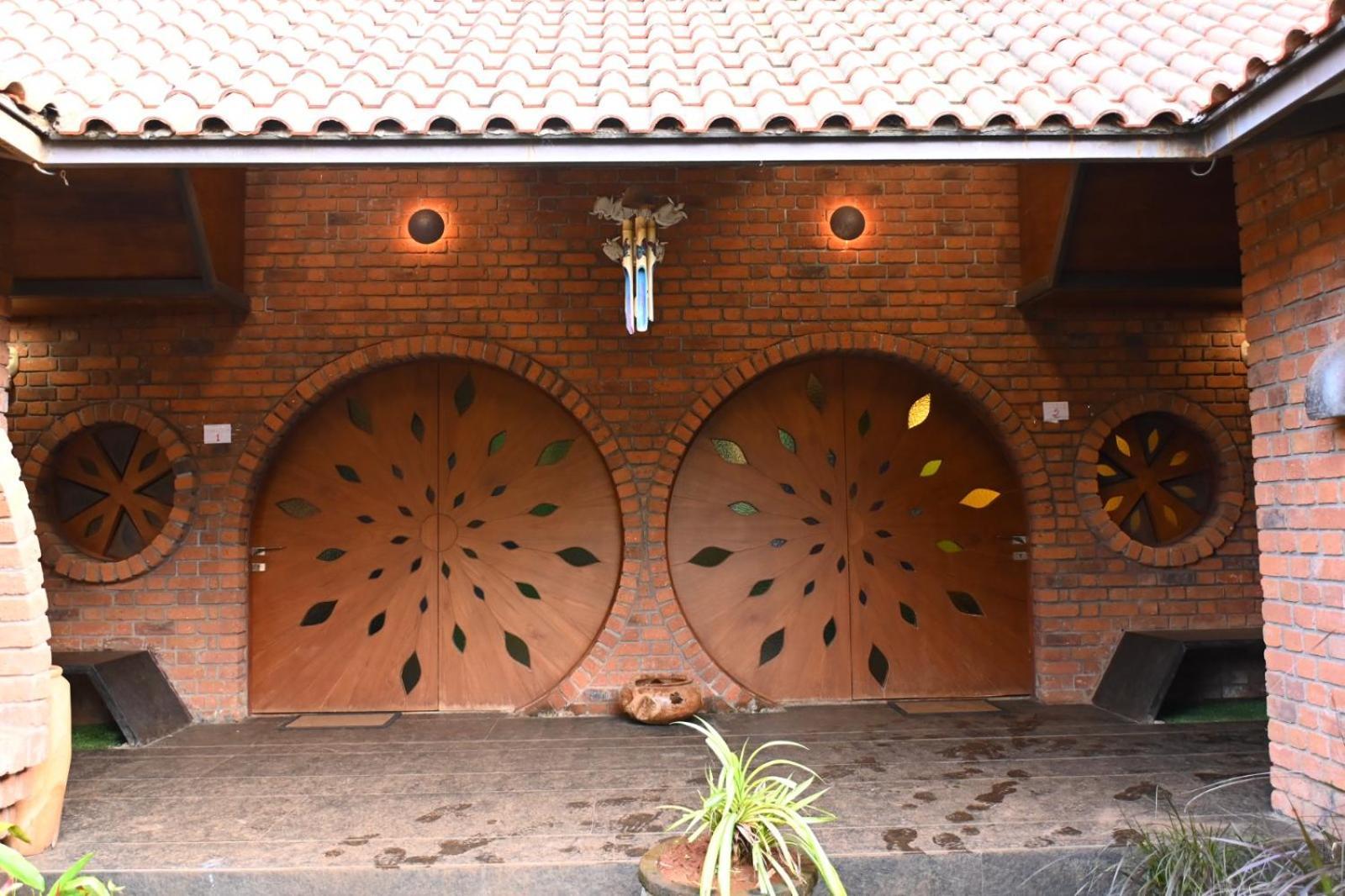 Bamboo And Bricks Resort Welhe ภายนอก รูปภาพ